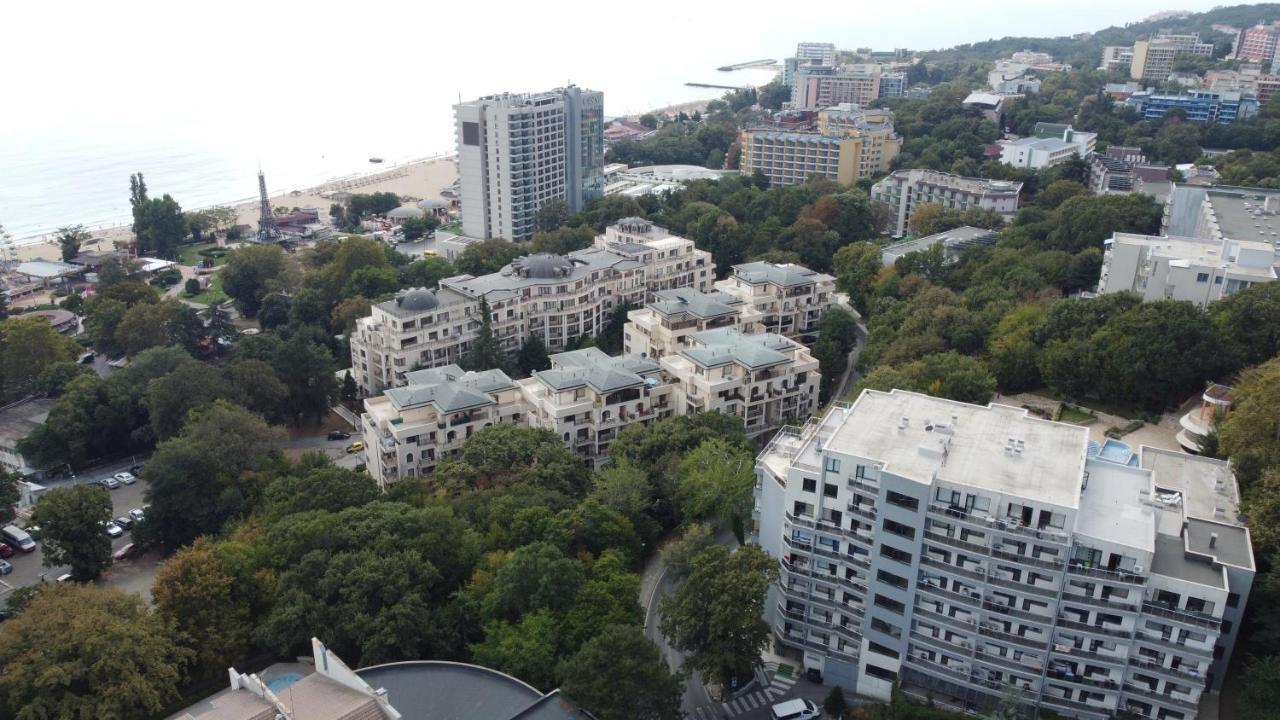 Apartments Yalta โกลเดน แซนส์ ภายนอก รูปภาพ
