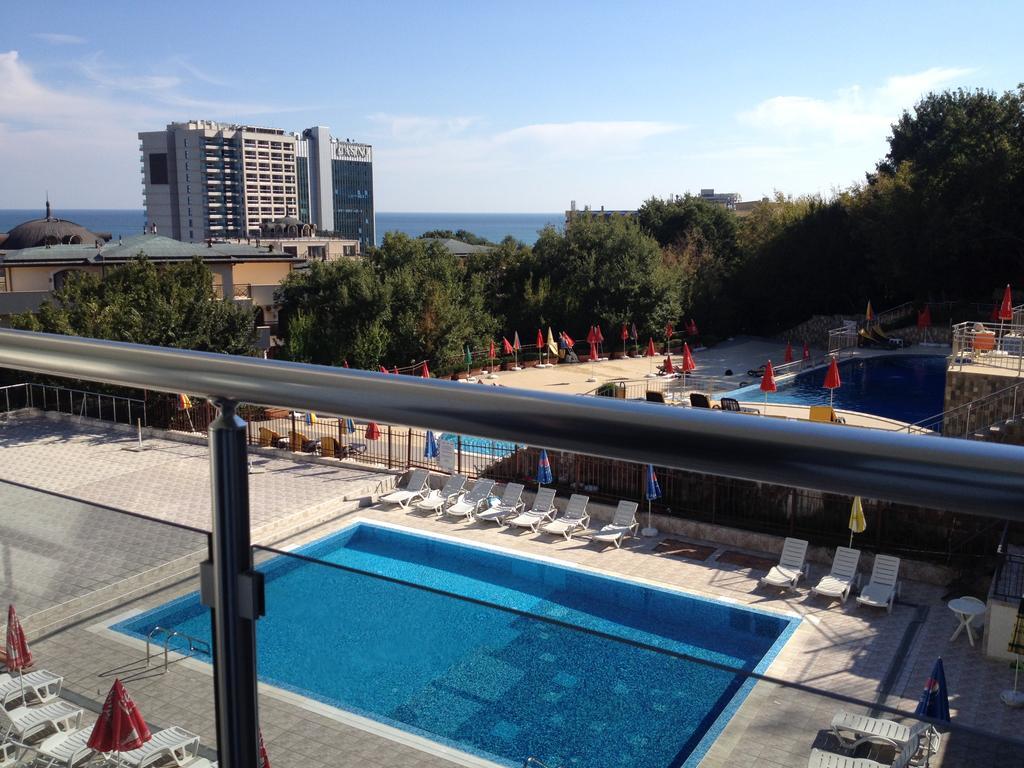 Apartments Yalta โกลเดน แซนส์ ภายนอก รูปภาพ
