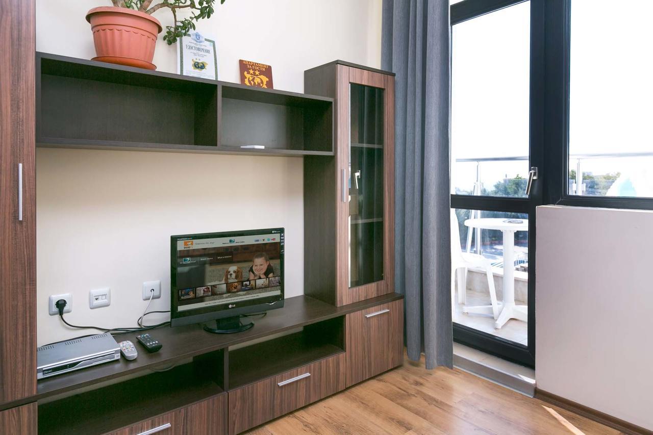 Apartments Yalta โกลเดน แซนส์ ภายนอก รูปภาพ