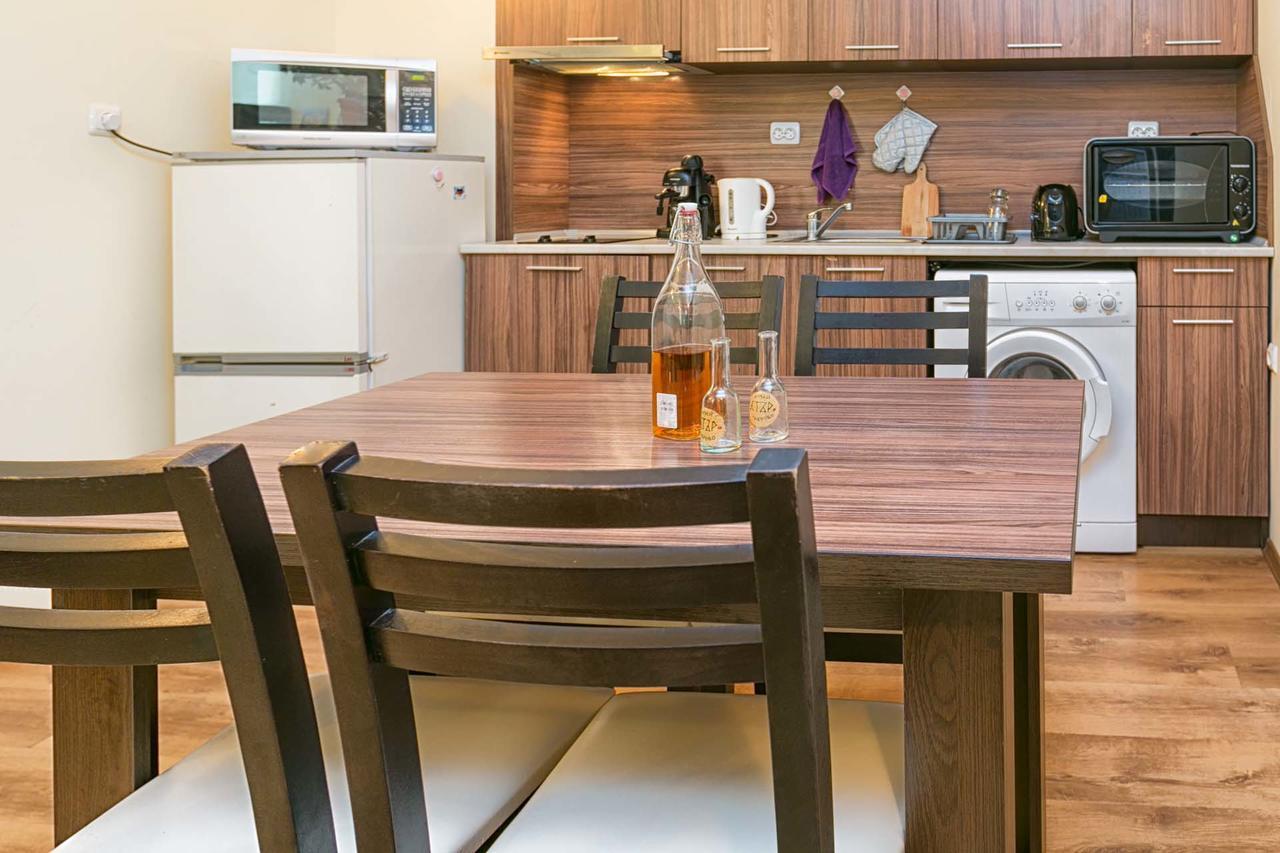 Apartments Yalta โกลเดน แซนส์ ภายนอก รูปภาพ